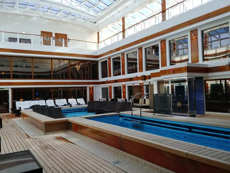 haven pool area on norwegian joy