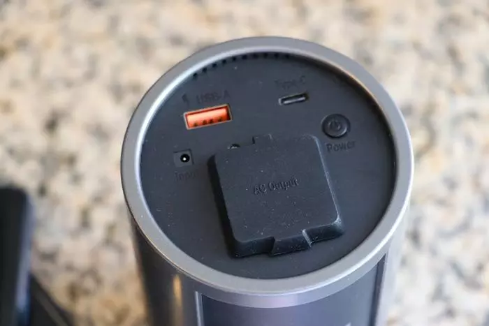 novoo ac power bank is perfect for traveling