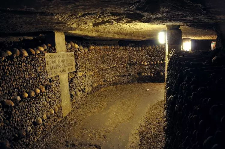touring the paris catacombs