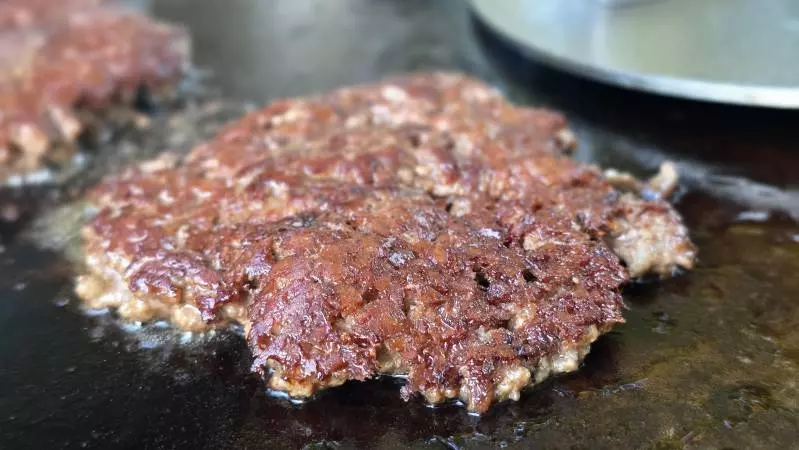 perfectly crispy smasburger