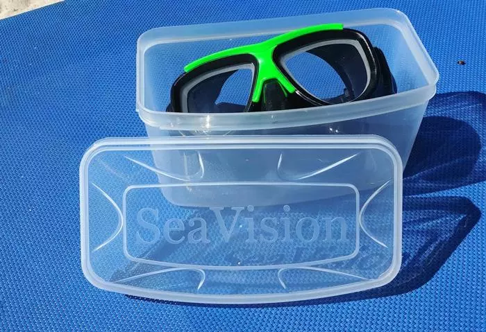 sea vision ultra dive mask in protective box