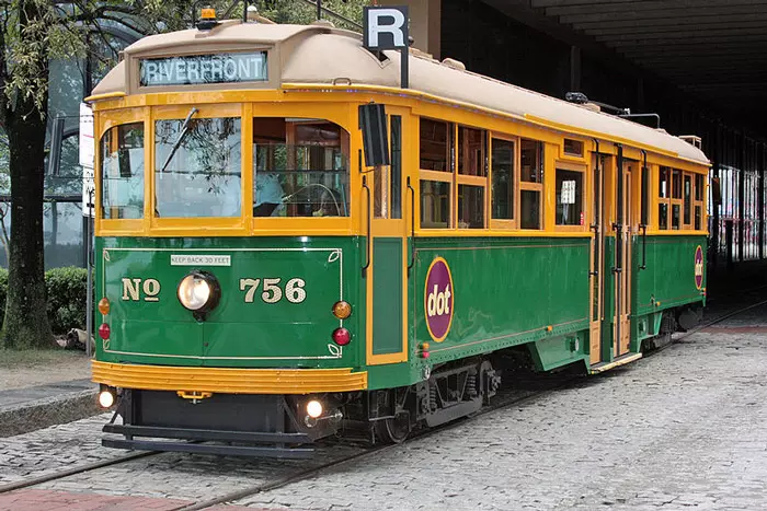 savannah streetcar line on riverfront