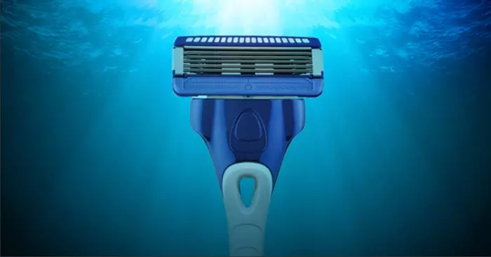 schick hydro under water