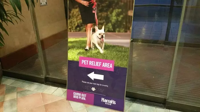 pet relief area sign