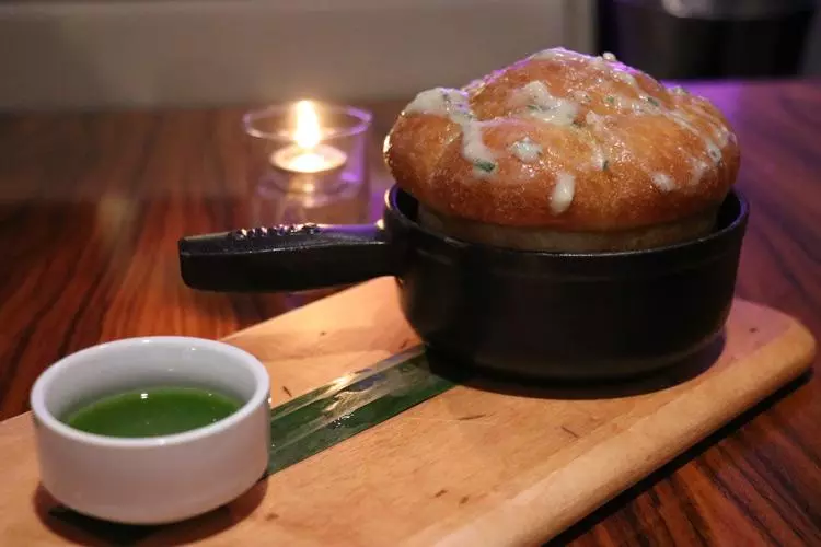 blue cheese butter pull apart bread
