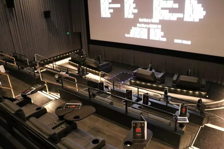 theatre box san diego seating area