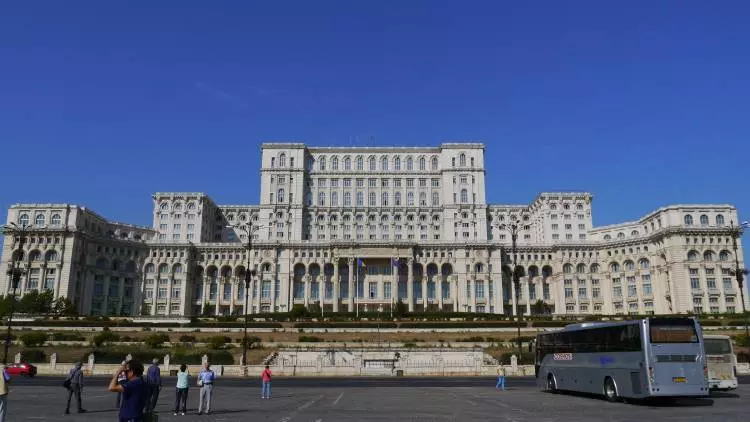 bucharest peoples palace