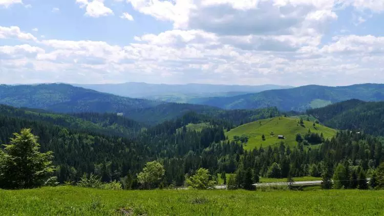 romania bucovina countryside shot 4
