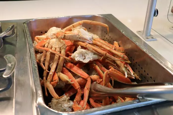 steamed snow crab