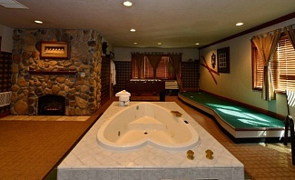 Top Romantic Adult Themed Fantasy Suites and Sex Hotels - Players Club Fantasy Suite at Anniversary Inn