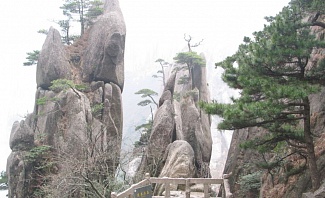 Dangerous Mountain Hikes - Huangshan China
