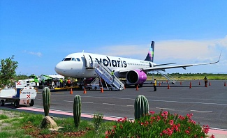 Volaris A320 at Loreto Airport in Mexico