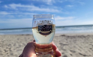 Copa di Vino Chardonnay during a beach picnic