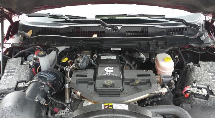 2018 ram 2500 cummins 6.7 litre turbo diesel engine compartment