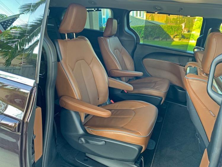 sliding doors access middle seats