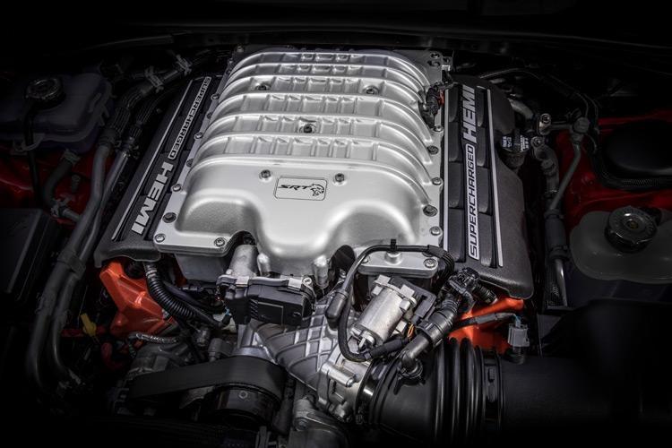 dodge challenger hellcat engine