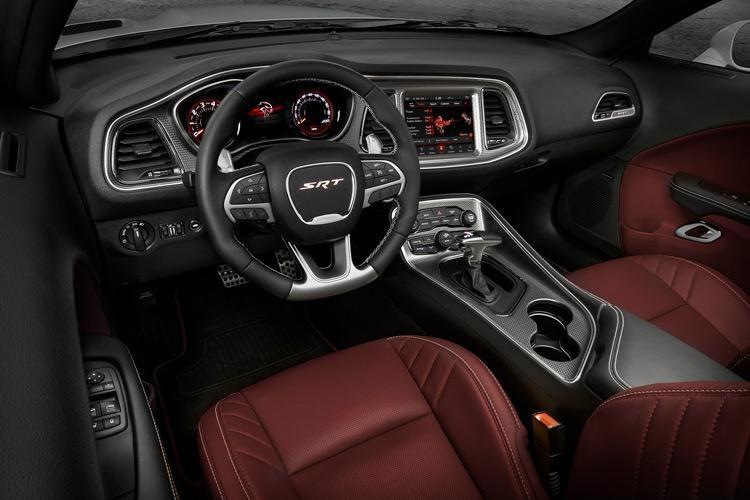 dodge challenger hellcat interior
