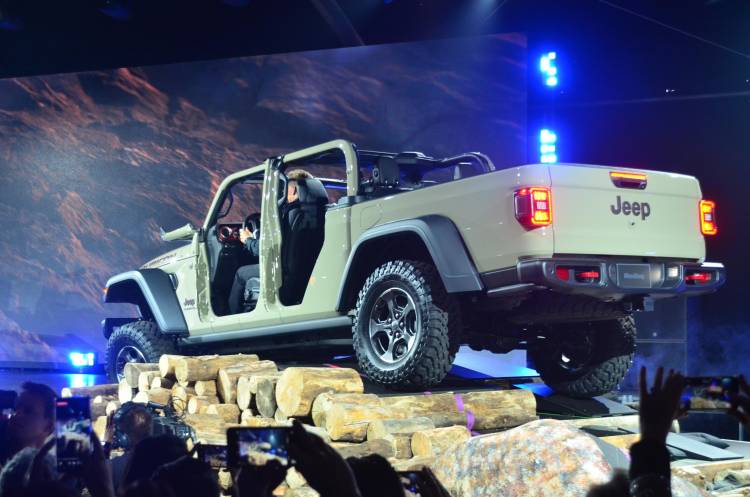 jeep gladiator 4