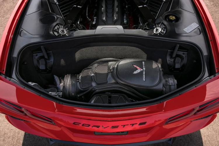 2020 chevrolet corvette stingray trunk