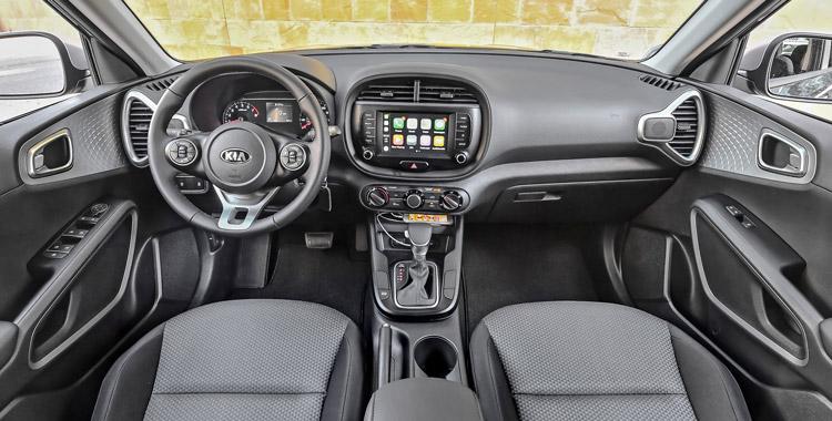 2020 kia soul lx cockpit