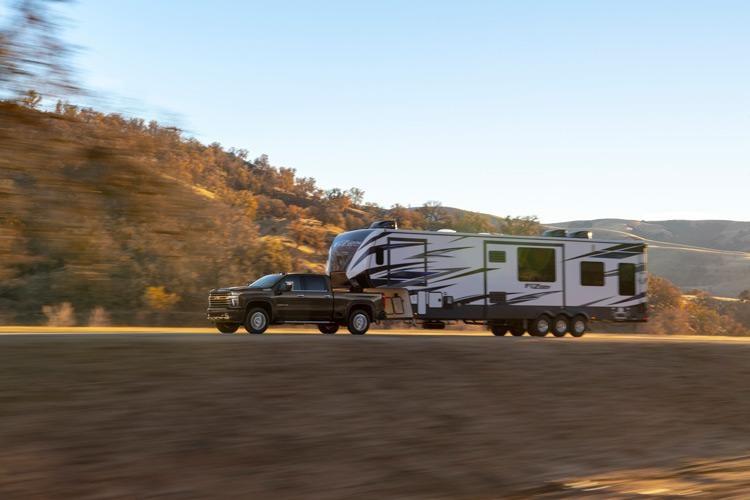 fifth wheel towing 2020 chevrolet silverado 2500hd highcountry