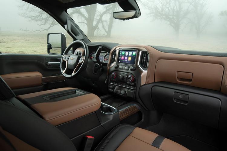 interior cabin 2020 chevrolet silverado 2500hd highcountry 033