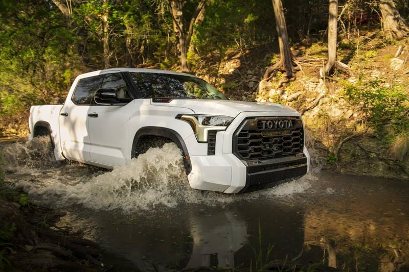 2022 tundra trdpro superwhite 016