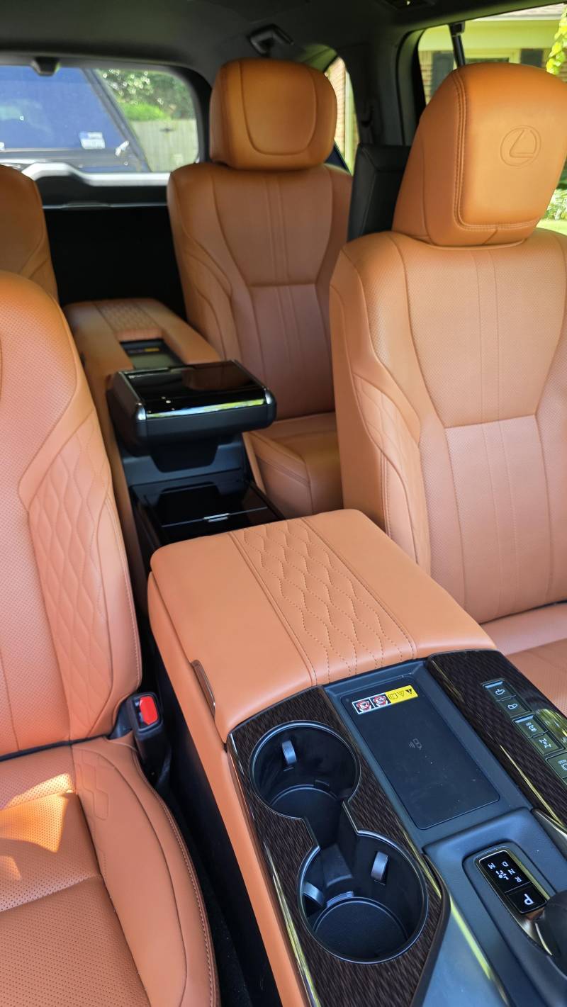2025 lexus lx 700h ultra luxury suv review