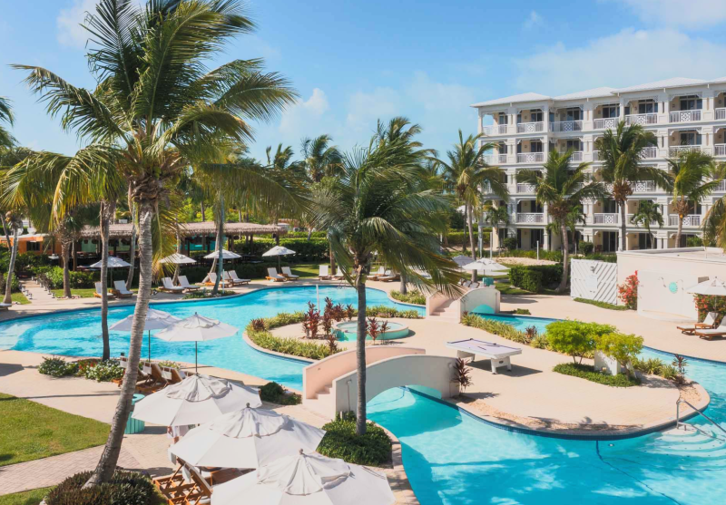alexandra resort turks and caicos pool area