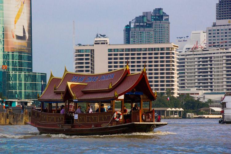 chao phraya river cruise bangkok thailand