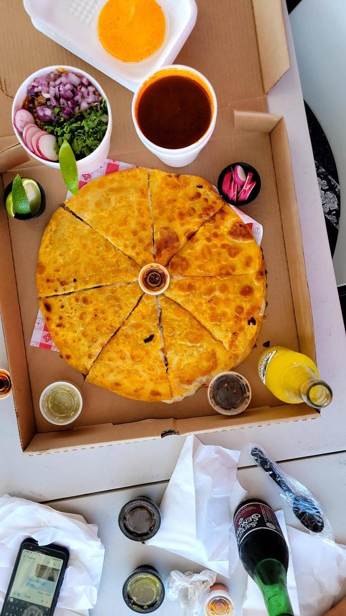 birria kings birria pizza