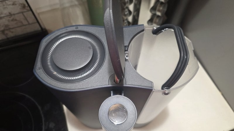 Top view of the Bluevua ROPOT-Travel showing the twist-lock filter cap, carry handle, and removable water tank
