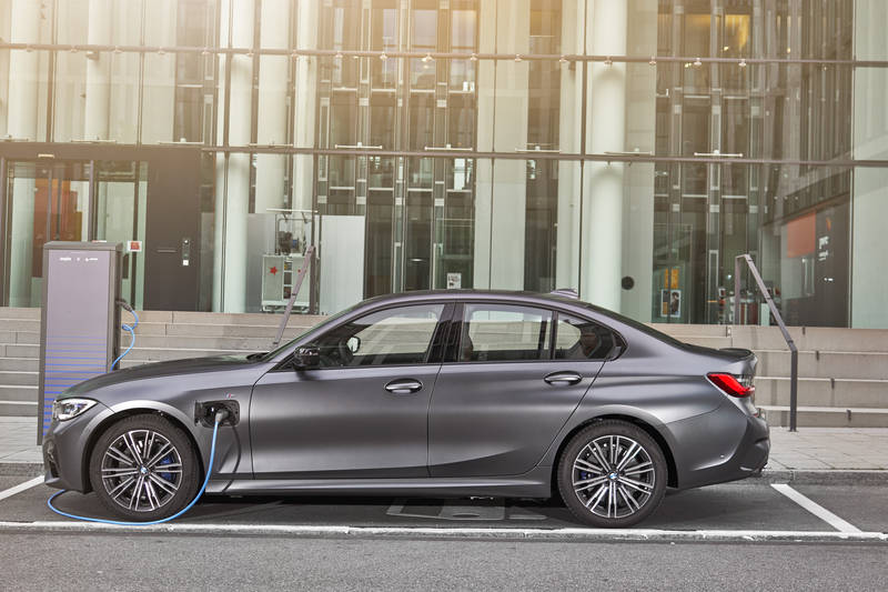bmw330e 1