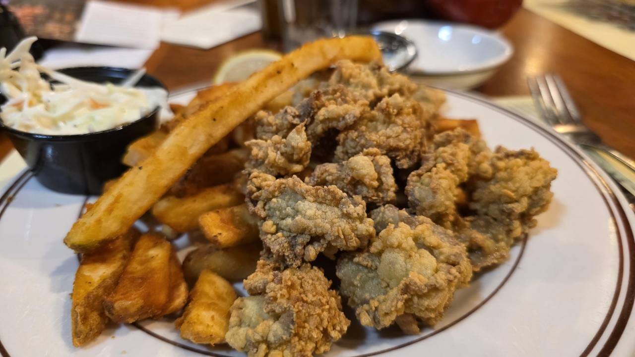 fried oysters at Union Oyster House