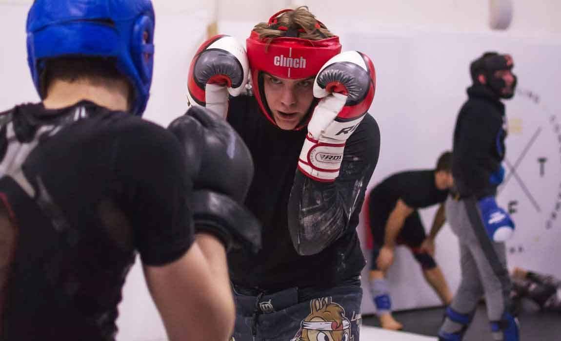 Here's what you need to know about boxing vs mma combat sports