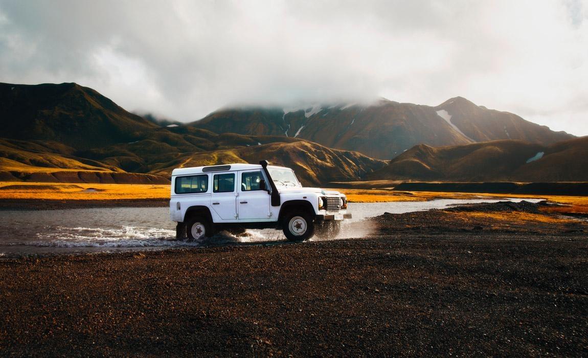 European bucket list destinations for guys including Iceland