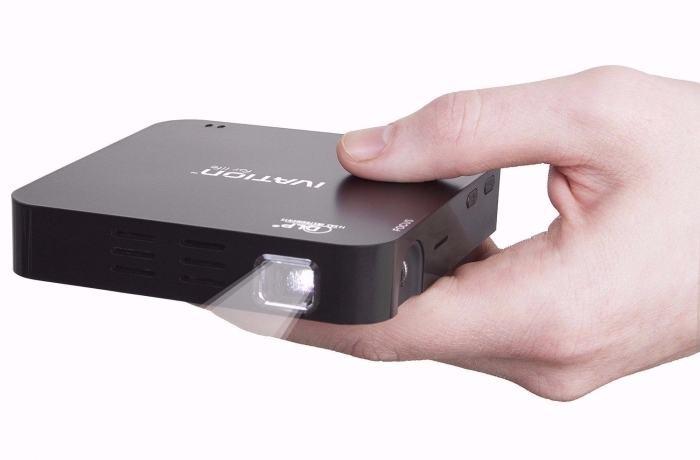 ivation portable projector