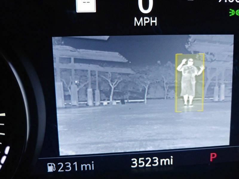 night vision camera on cadillac xt6