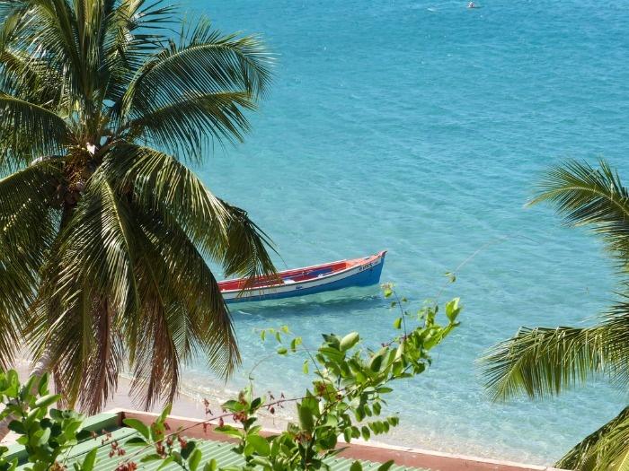 martinique boat water