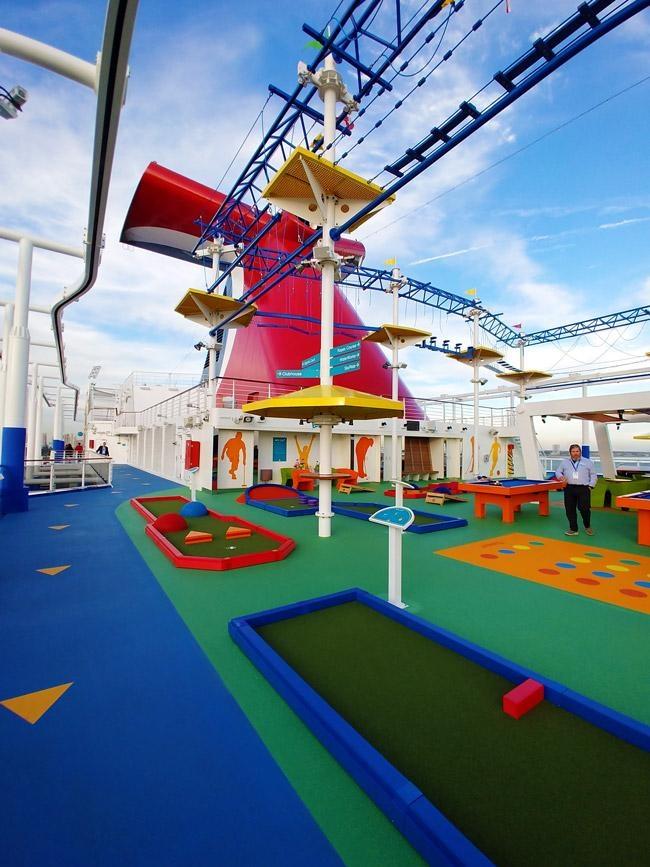 carnival panorama sports square