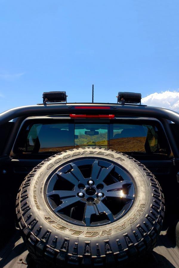 chevy colorad zr2 midnight edition spare tire and lights