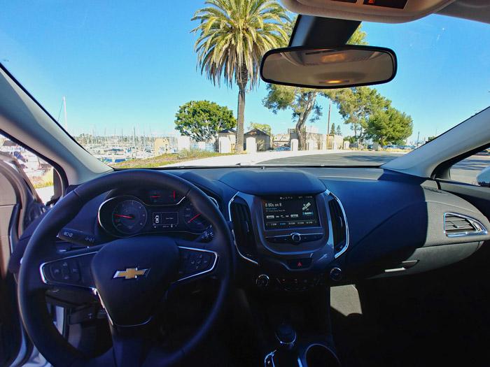 chevrolet cruze hatch diesel interior