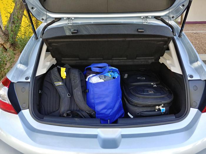 chevy cruze diesel hatch cargo door open