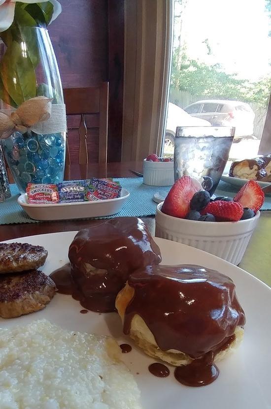 breakfast at edwardian inn helena arkansas