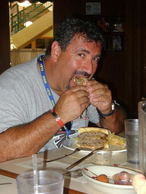 menches-brothers-burger