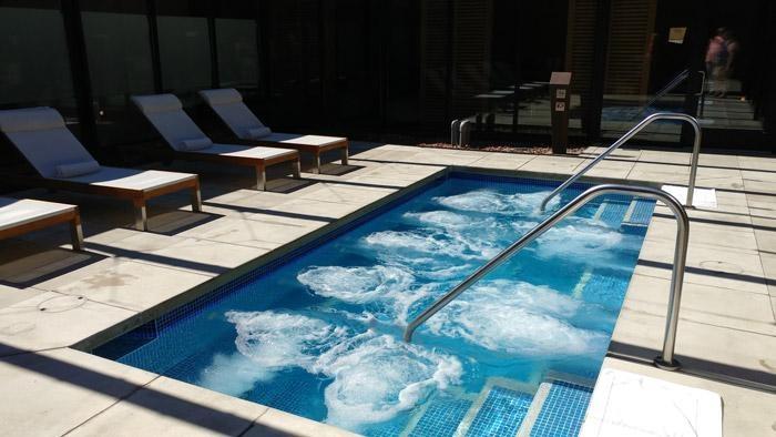 spa tub