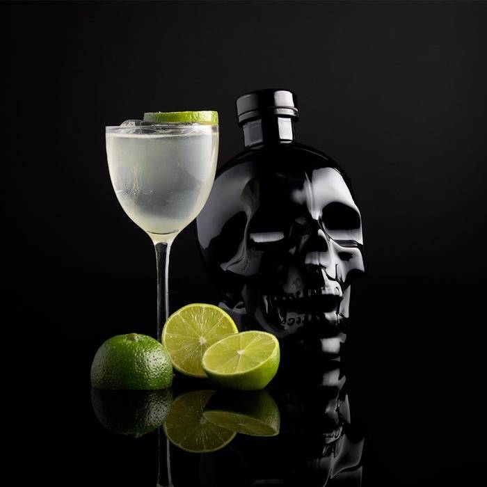 onyx gimlet vodka cocktail recipe with Crystal Head Onyx