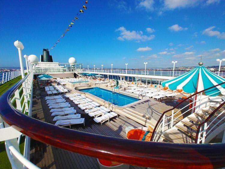 pool deck crystal symphony