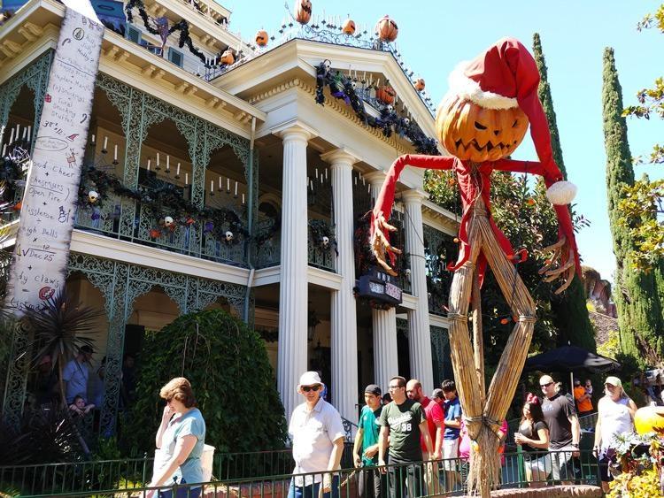haunted mansion disneyland halloween