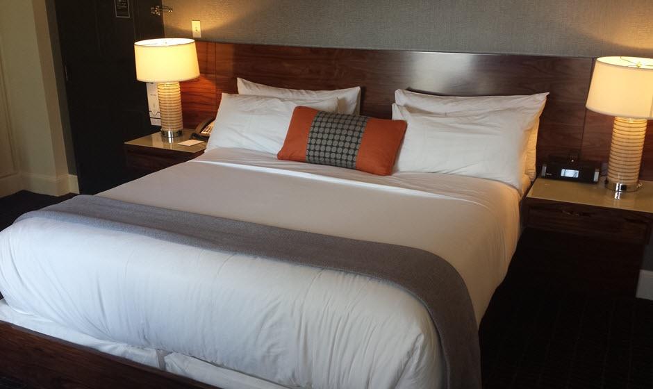 Challenger Hotel Lucia King Room